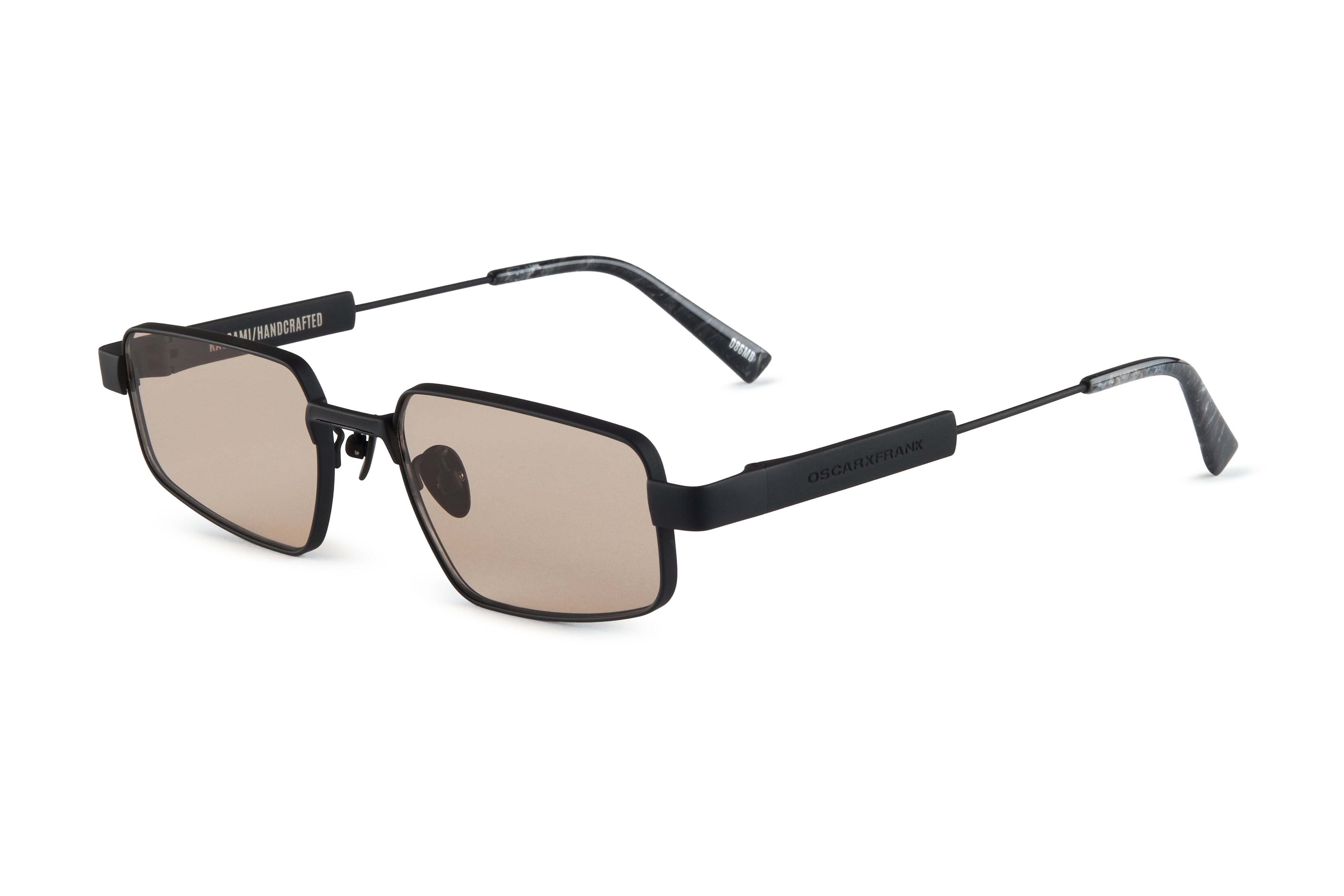KAGAMI - MATTE BLACK / COLA PHOTOCHROMIC