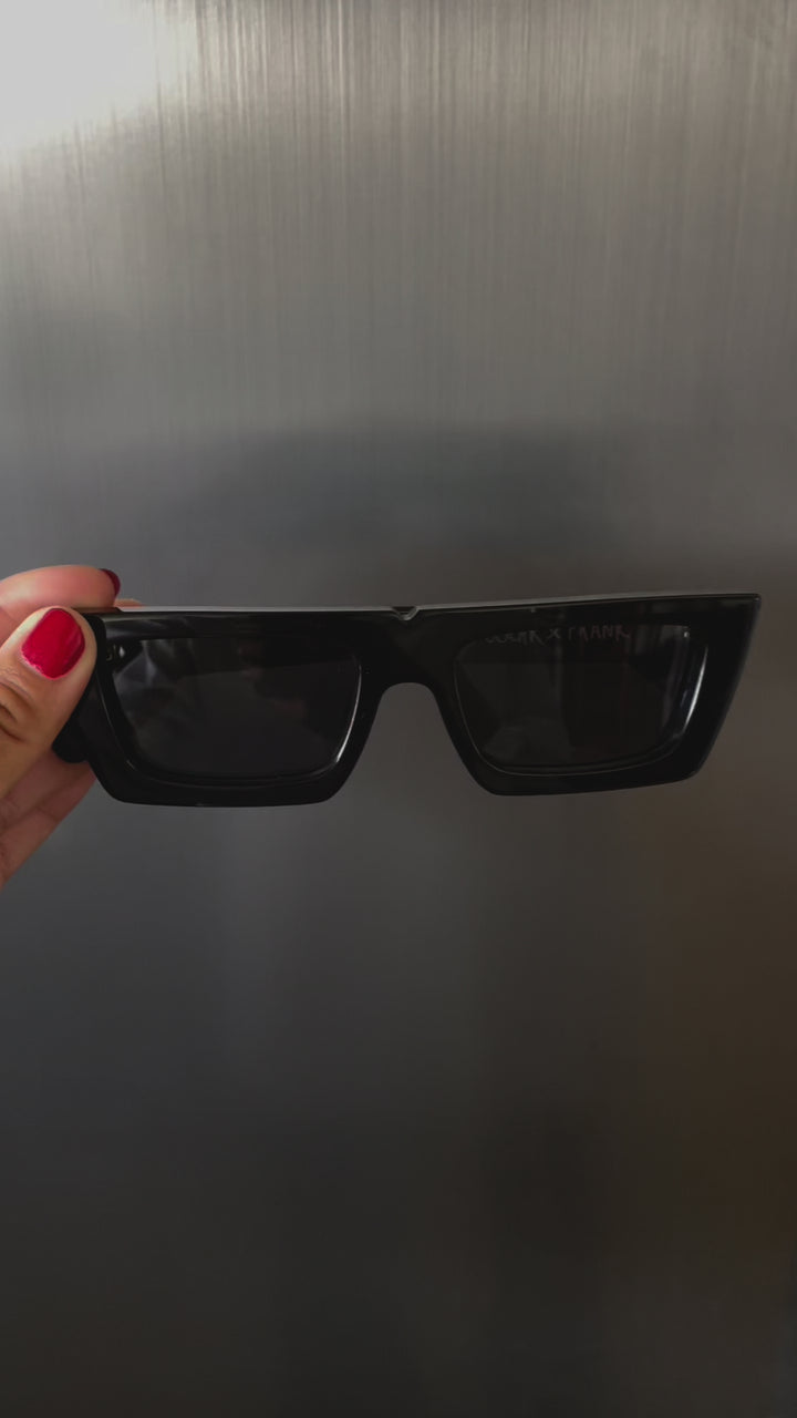 LIL JET/ GLOSS BLACK