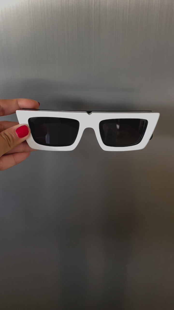 LIL JET/ WHITE BLACK