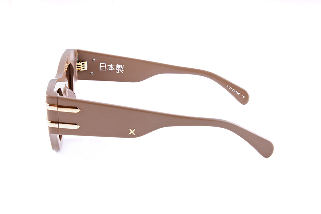 MADE IN JAPAN/ NEUTRAL